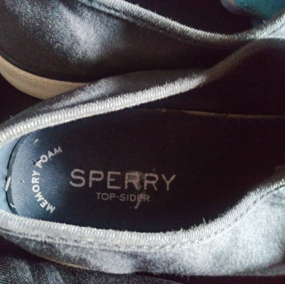 Sperry shoes - Picture 3 of 3
